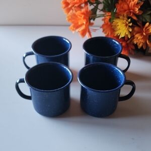 NWT. 4 Piece Of Enameled Steel, Blue Coffee/Tea  Mugs Set.